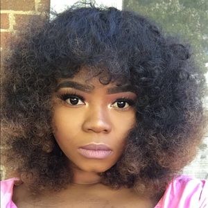 Meet your Posher, Funmi